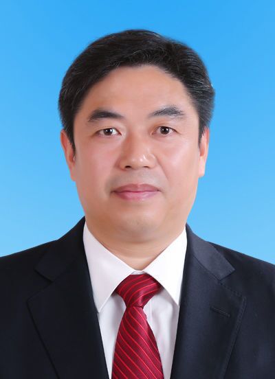 县委副书记、县长候选人李天明